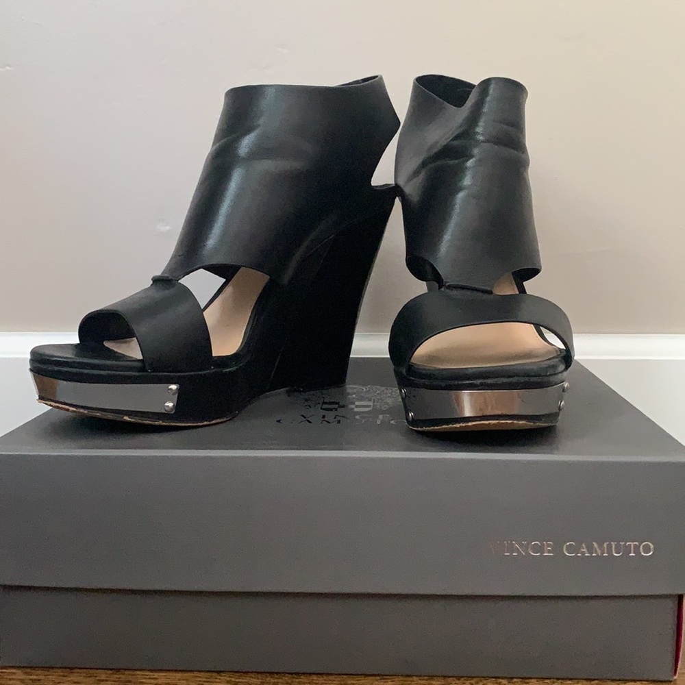 Vince Camuto Winnie Black Wedge Sandals - Size 9